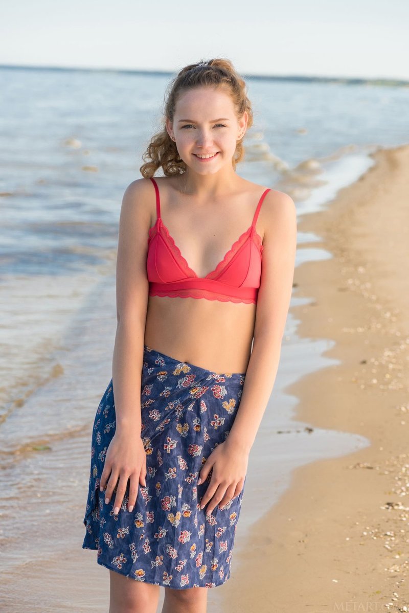 Люба, 27 лет, 1 размер груди